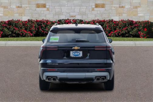 Black Metallic 2026 Chevrolet Traverse LT