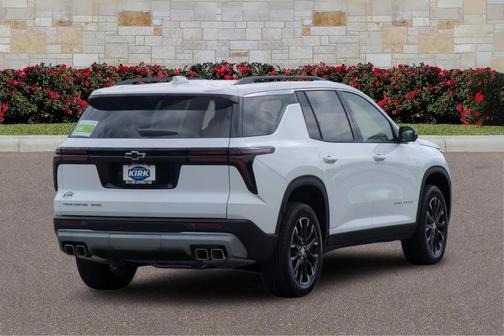 Summit White 2026 Chevrolet Traverse LT