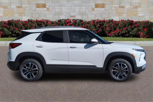 Summit White 2026 Chevrolet Trailblazer LT