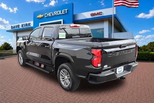 Black 2025 Chevrolet Colorado LT