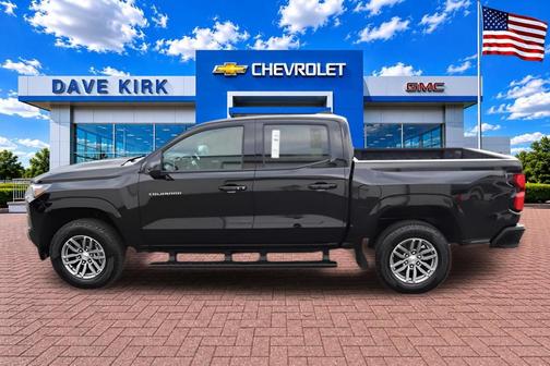 Black 2025 Chevrolet Colorado LT