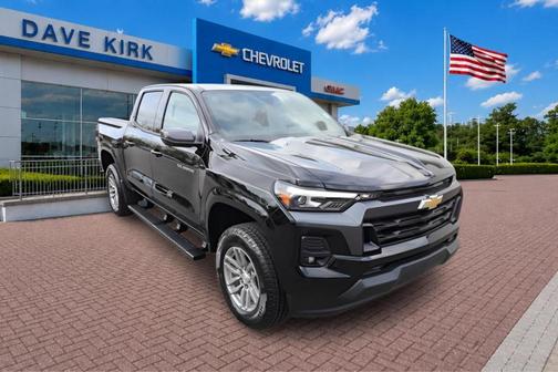 Black 2025 Chevrolet Colorado LT