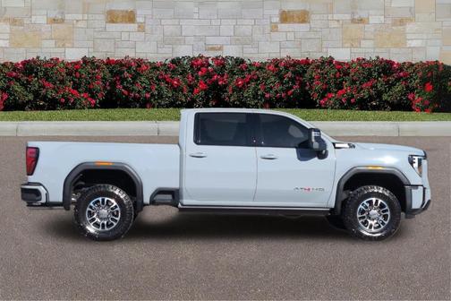 2025 GMC Sierra 2500 AT4