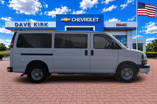 Summit White 2014 Chevrolet Express 2500 LT