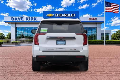 Summit White 2024 GMC Yukon AT4