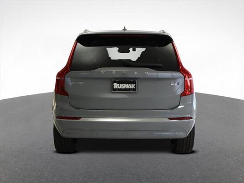 2025 Volvo XC90 B6 Plus 7-Seater