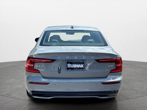 2025 Volvo S60 B5 Core