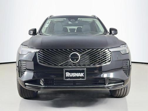 Onyx Black Metallic 2026 Volvo XC90 Plug-In Hybrid Plus, T8 AWD, Electric/Gasoline, Bright, 7 Seats