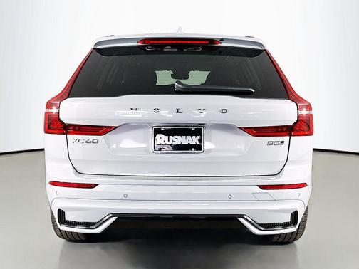 2026 Volvo XC60 B5 Ultra