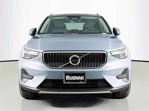 2023 Volvo XC40 B5 Core