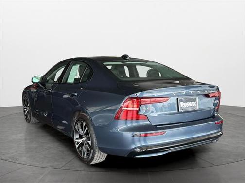 2025 Volvo S60 B5 Core