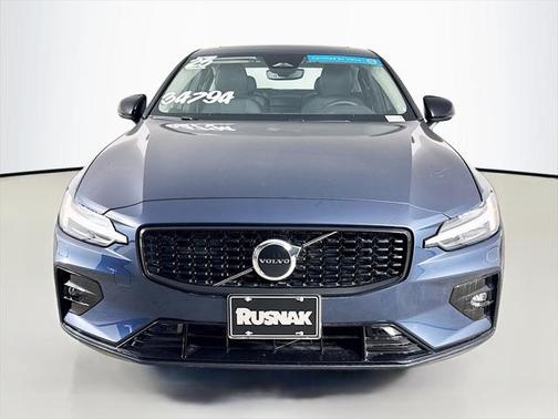 2025 Volvo S60 B5 Core