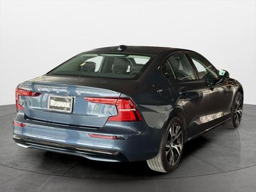 2025 Volvo S60 B5 Core