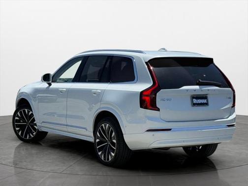 2025 Volvo XC90 Plug-In Hybrid T8 Plus 7-Seater