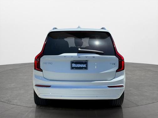 2025 Volvo XC90 Plug-In Hybrid T8 Plus 7-Seater