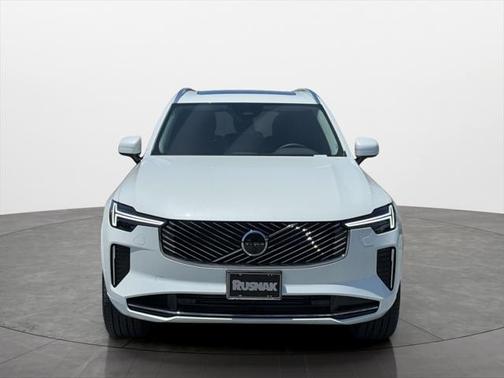 2025 Volvo XC90 Plug-In Hybrid T8 Plus 7-Seater