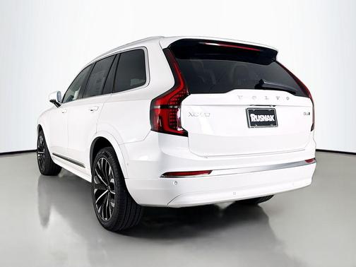 2026 Volvo XC90 B6 Plus 7-Seater