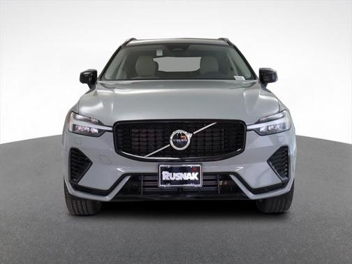 2025 Volvo XC60 Plug-In Hybrid T8 Plus