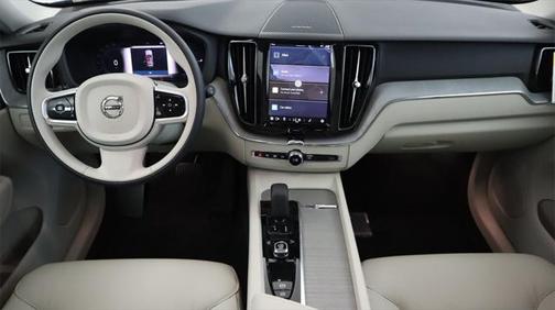 2025 Volvo XC60 Plug-In Hybrid T8 Plus