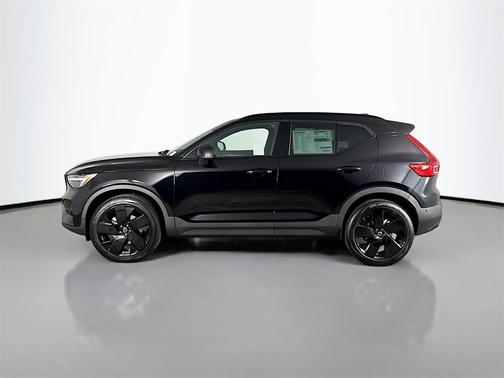 2026 Volvo XC40 B5 Ultra Black Edition