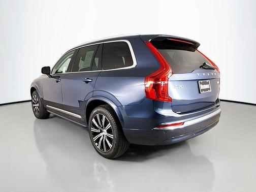 2025 Volvo XC90 B6 Core