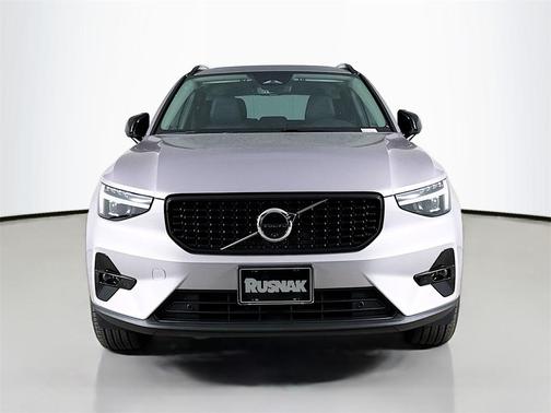 2026 Volvo XC40 B5 Ultra