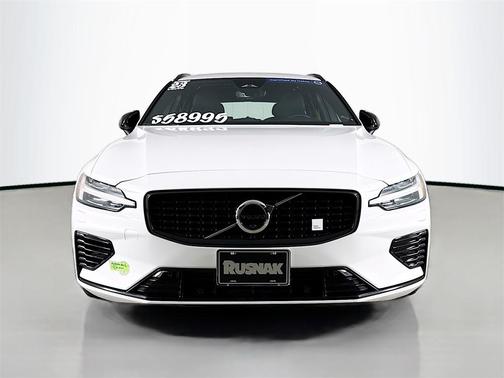 2023 Volvo V60 Recharge Plug-In Hybrid Polestar
