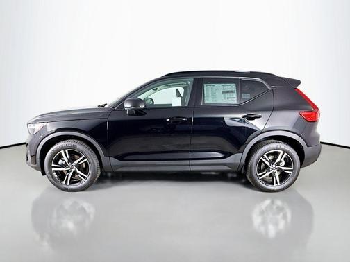 2026 Volvo XC40 B4 Core