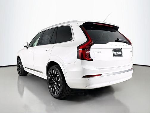 2026 Volvo XC90 B6 Plus 7-Seater