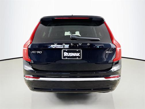 2025 Volvo XC90 B6 Plus 7-Seater