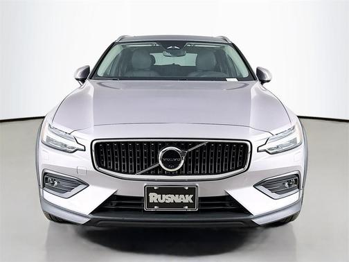 2026 Volvo V60 Cross Country B5 Plus