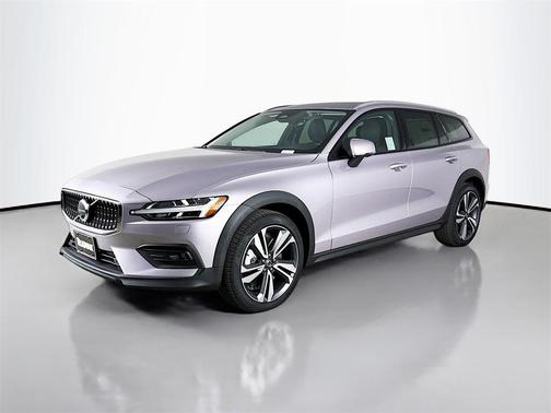 2026 Volvo V60 Cross Country B5 Plus