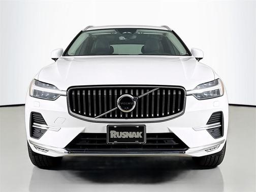 2022 Volvo XC60 B5 Inscription