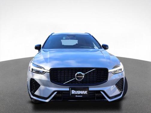 2025 Volvo XC60 Plug-In Hybrid T8 Plus
