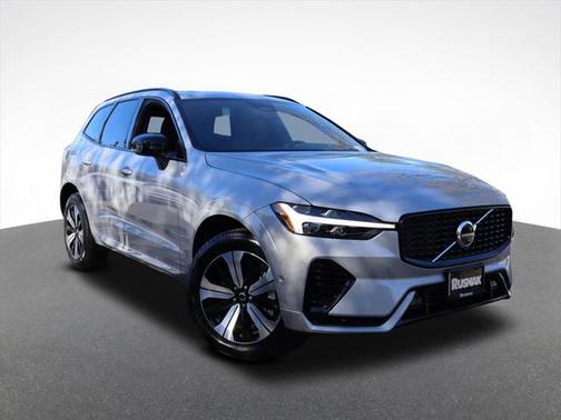 2025 Volvo XC60 Plug-In Hybrid T8 Plus