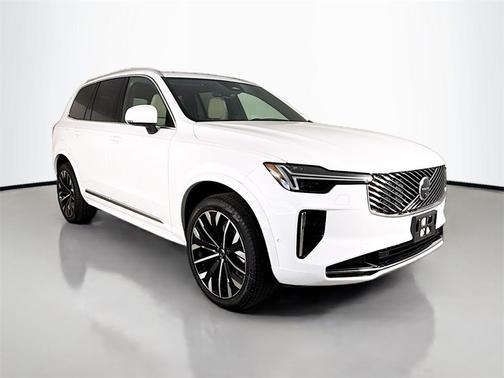 2026 Volvo XC90 B6 Plus 7-Seater