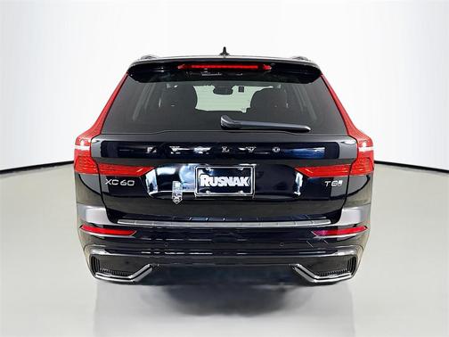 2025 Volvo XC60 Plug-In Hybrid T8 Ultra