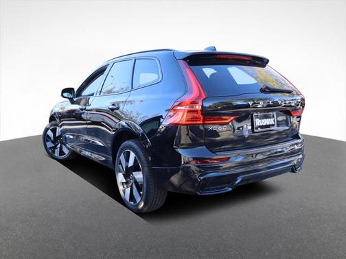 2025 Volvo XC60 Plug-In Hybrid T8 Ultra