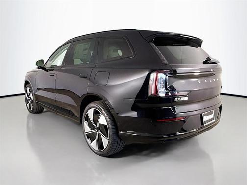 2025 Volvo EX90 Twin Motor Performance Plus