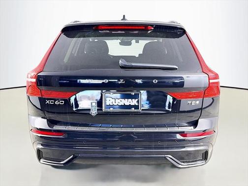 2025 Volvo XC60 Plug-In Hybrid T8 Ultra