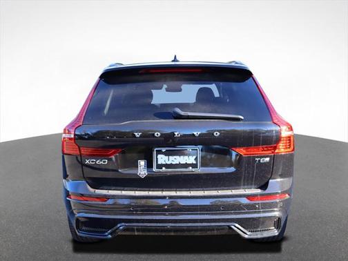 2025 Volvo XC60 Plug-In Hybrid T8 Ultra