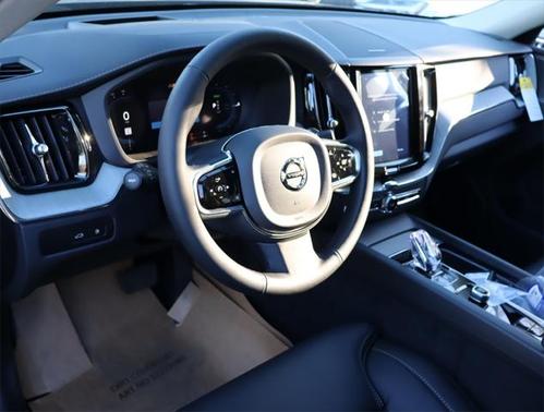 2025 Volvo XC60 Plug-In Hybrid T8 Ultra