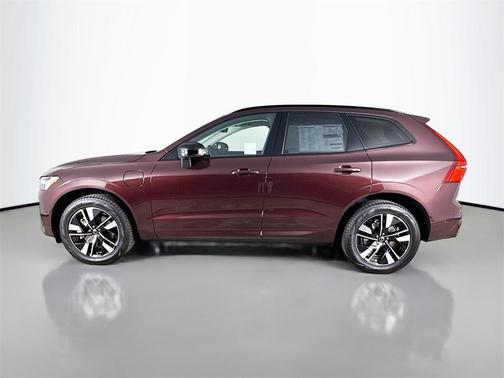 2026 Volvo XC60 Plug-In Hybrid T8 Plus