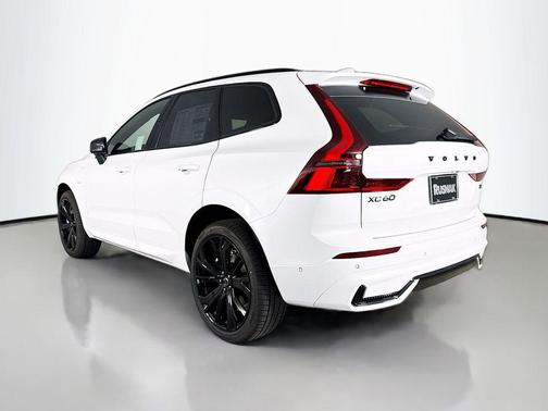 2026 Volvo XC60 Plug-In Hybrid Black Edition Ultra, T8 AWD Electric/Gasoline, Dark
