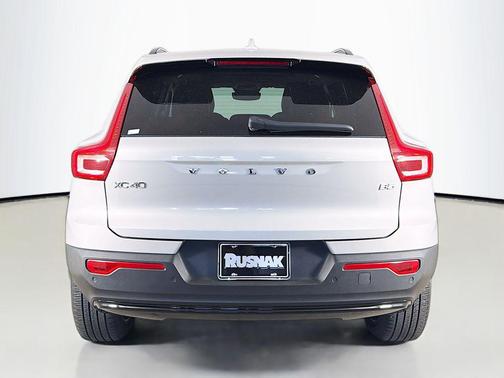 Silver 2023 Volvo XC40 B5 Ultimate Dark Theme