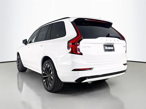 2026 Volvo XC90 B6 Ultra Dark Theme 7-Seater