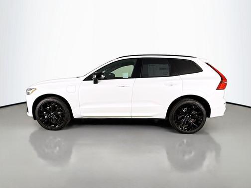 Crystal White 2026 Volvo XC60 Plug-In Hybrid Black Edition Ultra, T8 AWD Electric/Gasoline, Dark