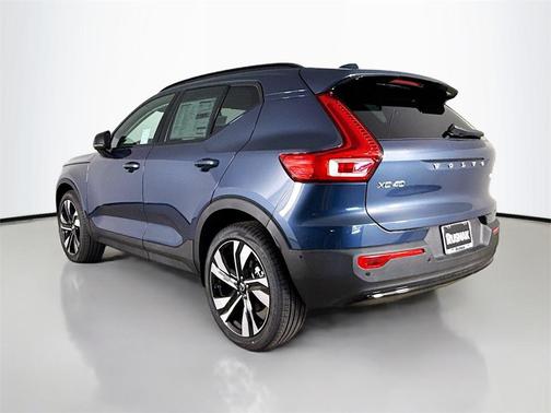 2026 Volvo XC40 B5 Ultra