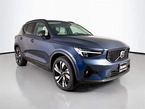 2026 Volvo XC40 B5 Ultra