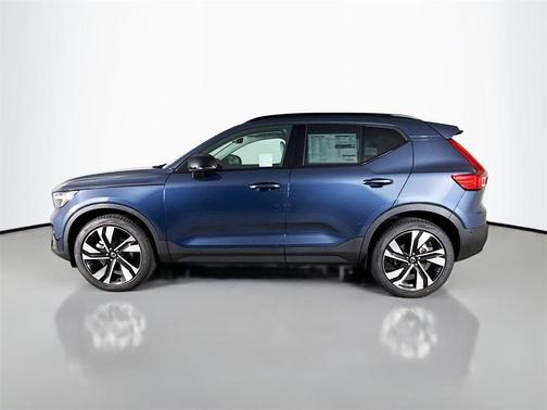 2026 Volvo XC40 B5 Ultra